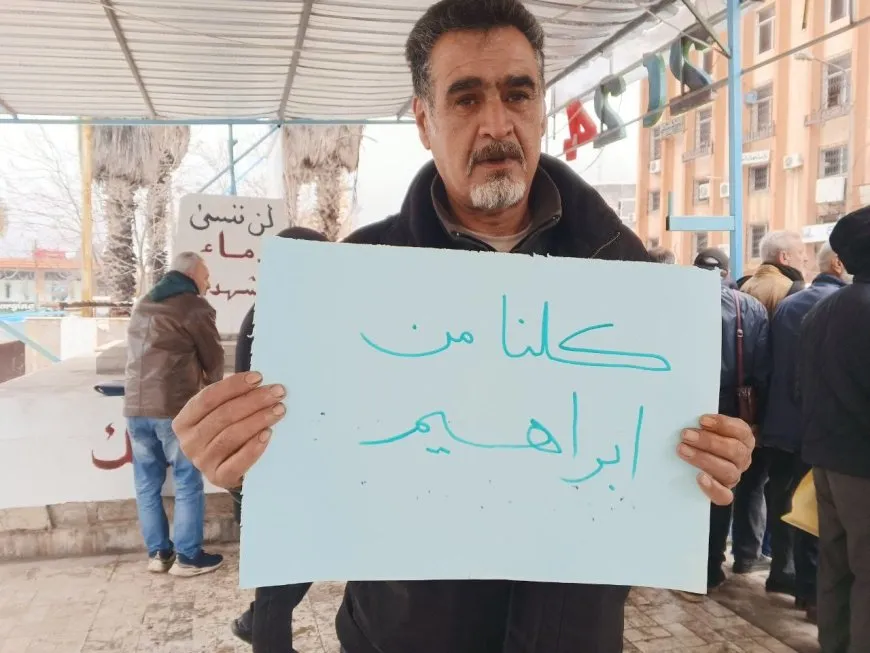 وقفة تضامنية لأهالي السويداء مع مقاومة الشيخ مقصود والأشرفية