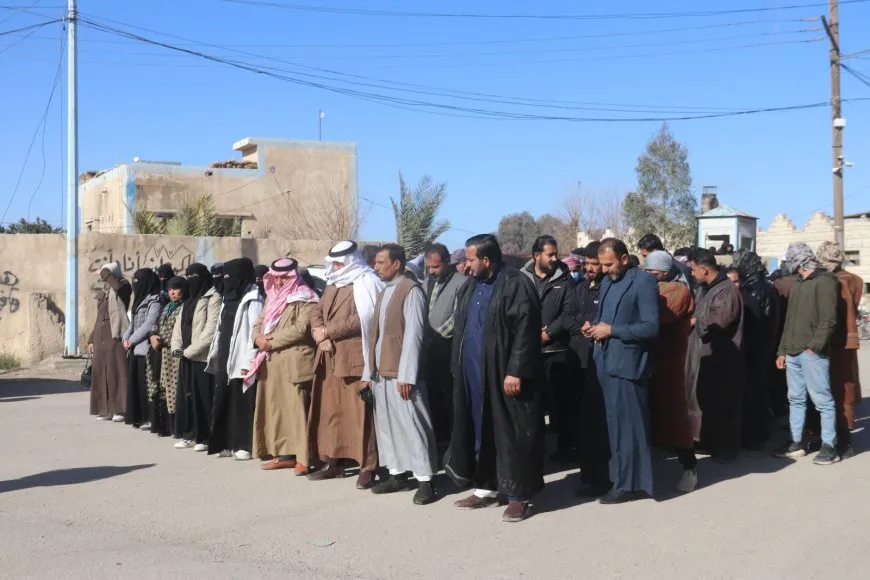 أهالي دير الزور ينددون بالمجازر التي ارتُكبت في الشيخ مقصود والأشرفية