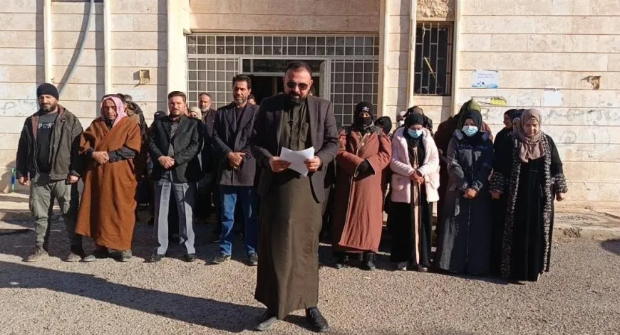 أهالي دير الزور ينددون بالمجازر التي ارتُكبت في الشيخ مقصود والأشرفية