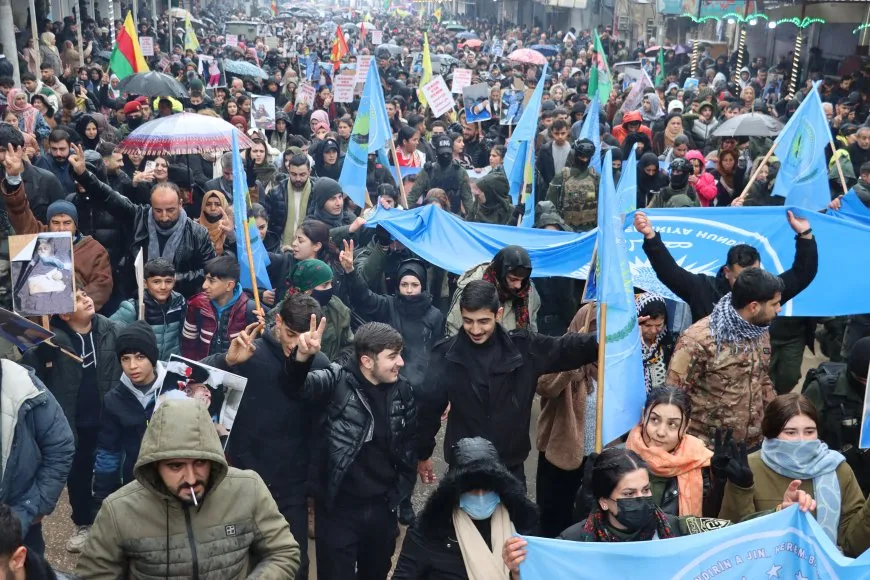 مسيرة جماهيرية في قامشلو استذكاراً للشهيد زياد حلب