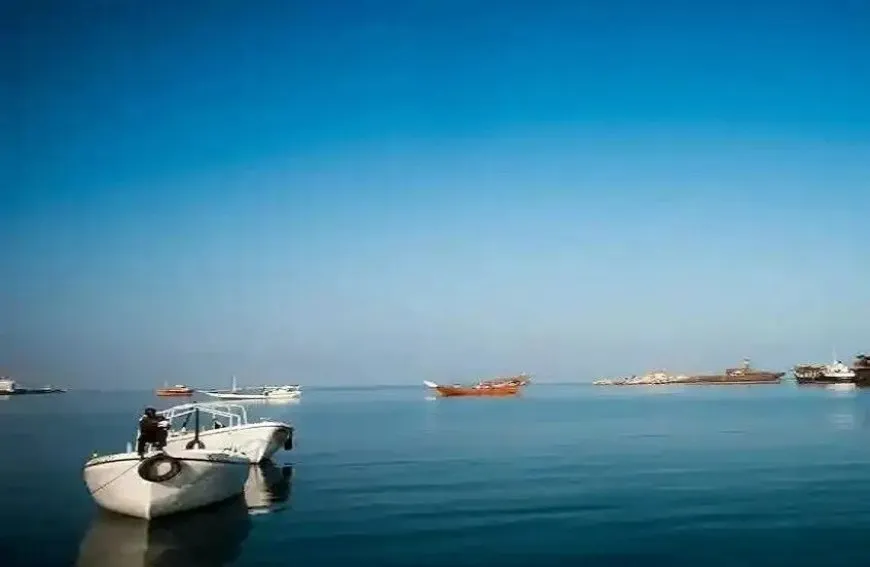 فقدان ثلاثة أشخاص لحياتهم بغرق قارب صيد في طرطوس