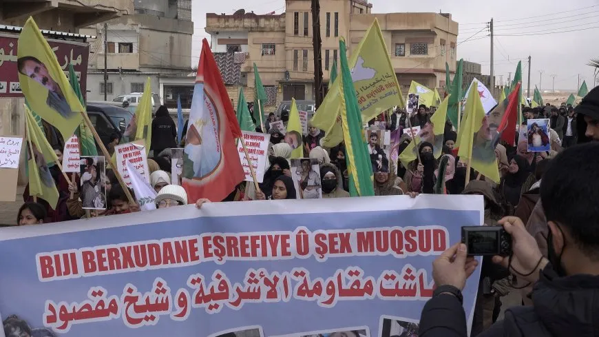 مسيرات منددة بهجمات مرتزقة الحكومة المؤقتة في مقاطعة الجزيرة
