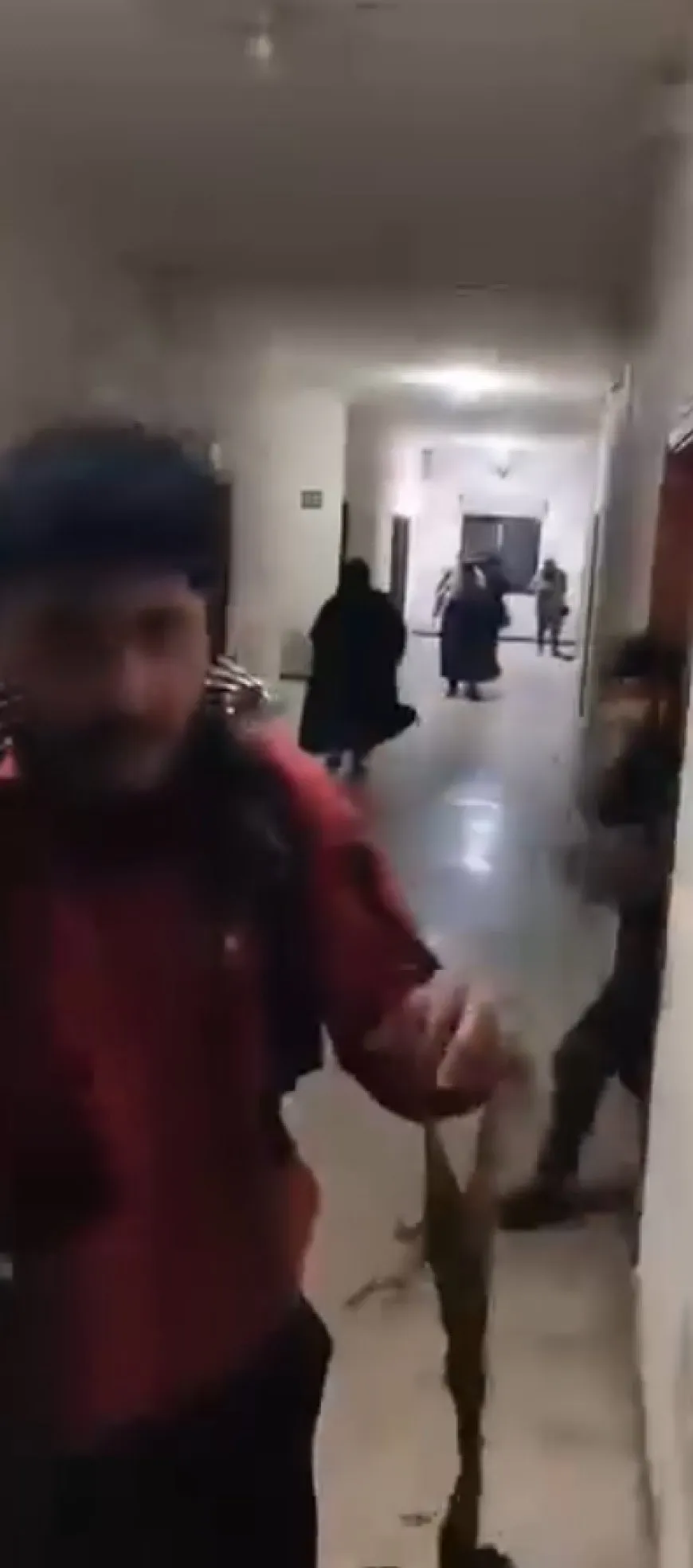 قسد: خلايا تابعة لحكومة دمشق ترتكب جريمة موثّقة في سجن الكنيسة بمدينة الطبقة