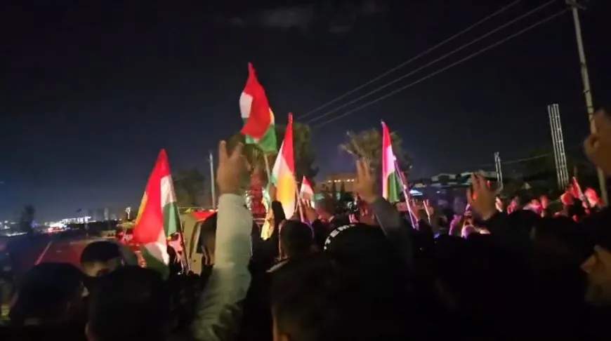 مظاهرة داعمة لمقاومة روج آفا في هولير ومنددة بالصمت الأمريكي