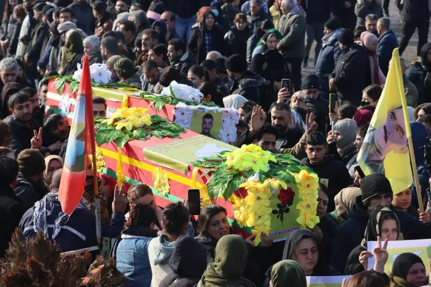 تشييع جثماني شهيدين في ديرك