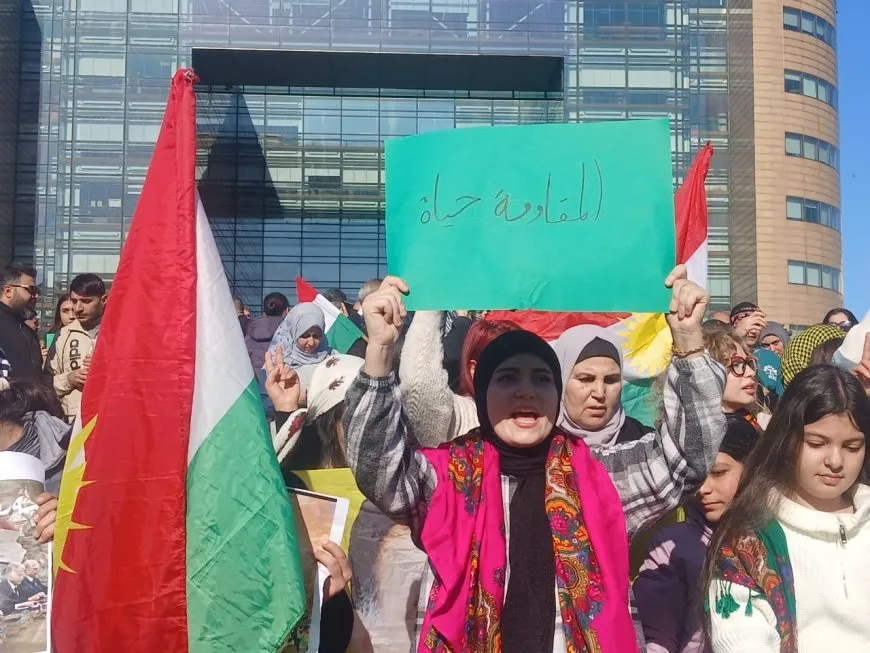 الكرد في لبنان ينتفضون دعماً لمقاومة روج آفا وتنديداً بالهجمات على المنطقة
