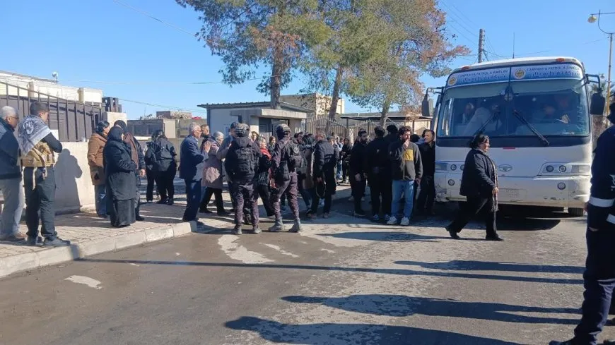 وفد من مثقفي جنوب كردستان يصل روج آفا لدعم المقاومة 