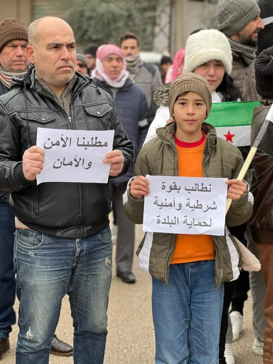 احتجاج في ريف حماة على انعدام الأمن وتزايد الجرائم