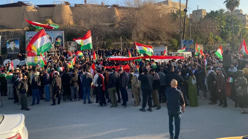 الآلاف من أهالي كركوك والسليمانية يؤكدون دعمهم لمقاومة روج آفا