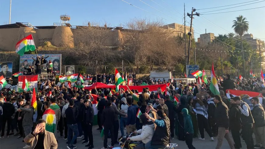 الآلاف من أهالي كركوك والسليمانية يؤكدون دعمهم لمقاومة روج آفا