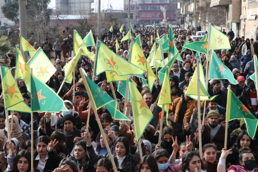 حشود غفيرة في كوباني: سنقاوم بروح عام 2014