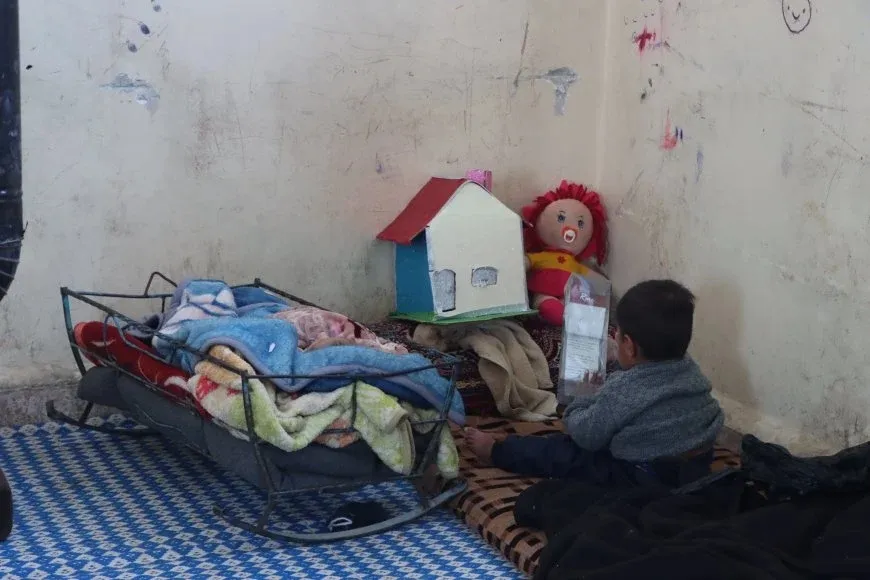 مهجّرون في مدارس كوباني: نطالب بوقف الهجمات وفك الحصار قبل إرسال المساعدات