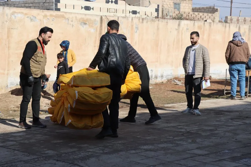 مساعدات إنسانية واسعة للمهجّرين في مقاطعة الجزيرة بدعم من منظمات كردستانية وأوروبية