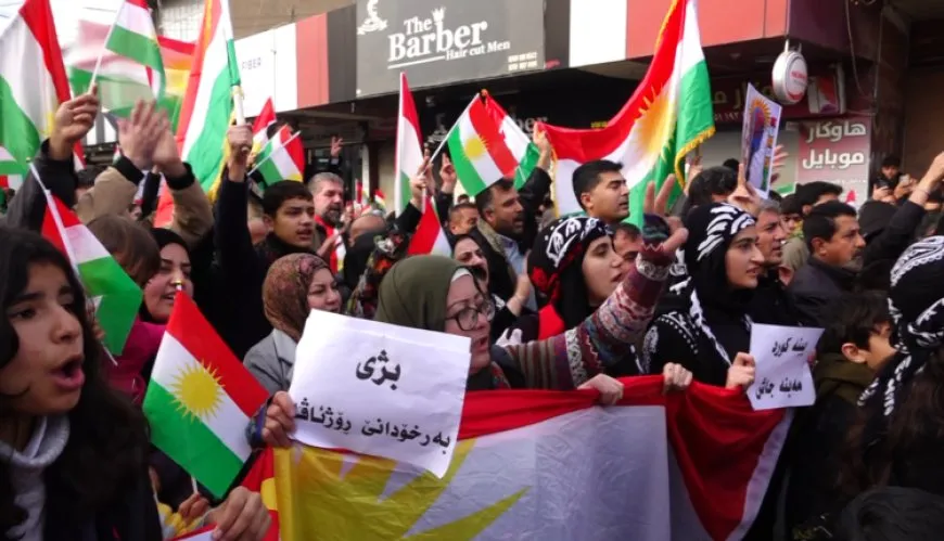 الآلاف في جنوب كردستان يؤكدون تضامنهم مع مقاومة شعب روج آفا