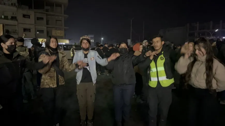 كوباني ورغم كل شيء تقاوم بمعنويات عالية في الساحات