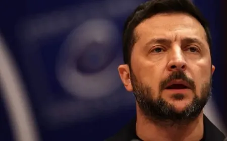 زيلينسكي: روسيا تركز ضرباتها على سكك الحديد في أوكرانيا