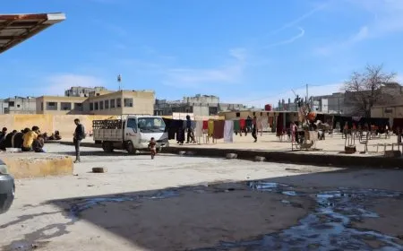 حصار خانق على كوباني يدخل يومه العشرين ويهدد حياة نحو 600 ألف مدني