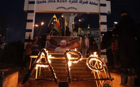 شبيبة روج آفا ينددون بالمؤامرة الدولية بحق القائد عبد الله أوجلان