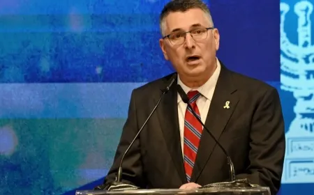 مسؤول إسرائيلي: جدعون ساعر سيحضر أول اجتماع لمجلس السلام