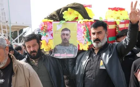 جثمان الشهيد خالد حسن يوارى الثرى في مزار الشهيد رستم جودي