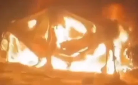 غموض يلفّ عملية إفراغ مخيم الهول وإحراق أجزاء منه عقب إعلان إغلاقه