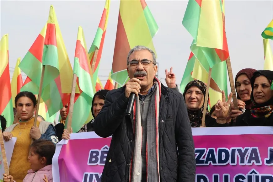 من الحسكة وتل تمر.. تأكيد على استمرار المقاومة حتى تثبيت الحقوق في الدستور
