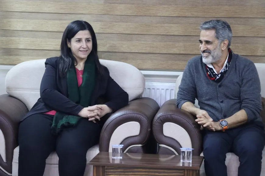 وفد الكردستانيين: وحدة الكرد والمقاومة أفشلتا المؤامرات ضد روج آفا