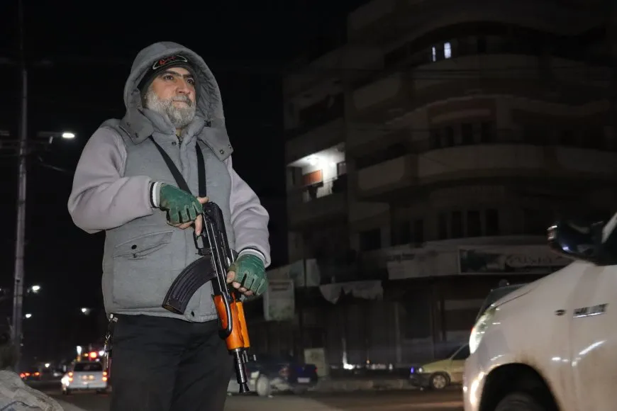 برودة الطقس لا تمنع أهالي روج آفا من حماية مناطقهم