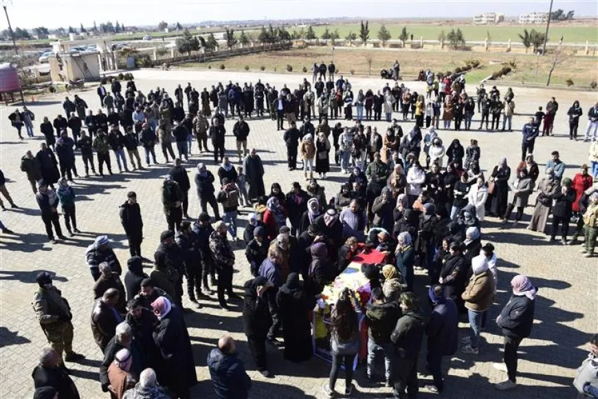 مزار شهداء تل تمر يحتضن جثمان مقاتل لقسد