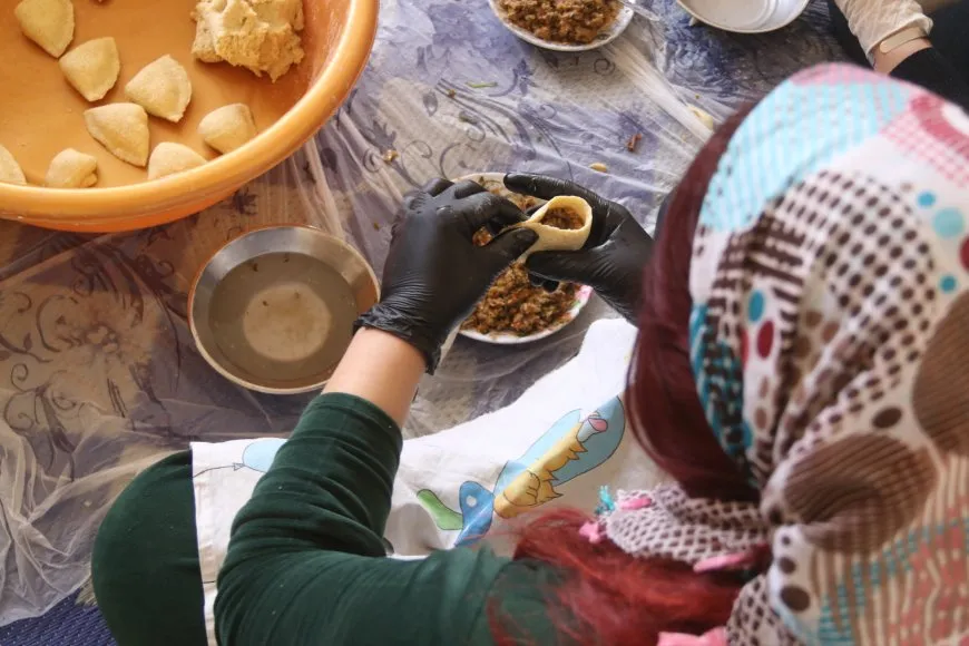 مبادرات إنسانية وفعاليات ترفيهية لدعم المهجّرين وحماية المدينة