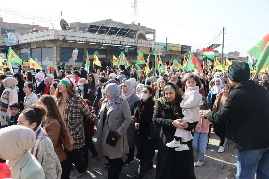 آلاف الحناجر في الجزيرة تهتف: تحيا مقاومة روج آفا