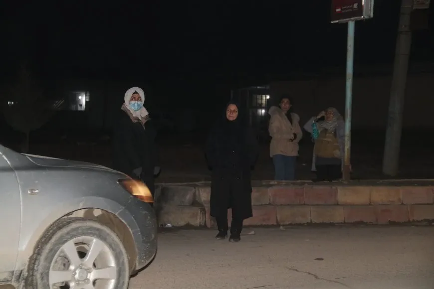 لضمان أمن ذويهم شبان وشابات في المناطق الكردية بسوريا يتناوبون على الحراسة