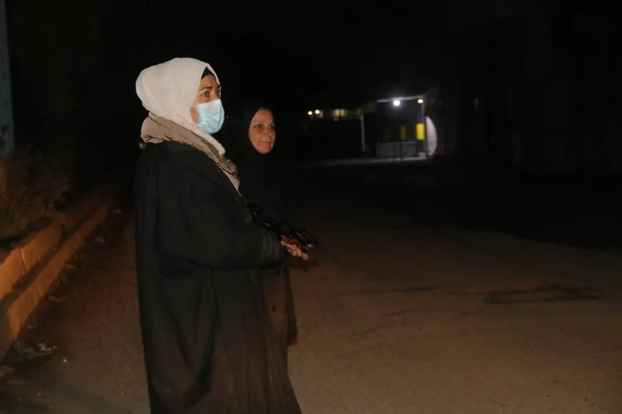 لضمان أمن ذويهم شبان وشابات في المناطق الكردية بسوريا يتناوبون على الحراسة