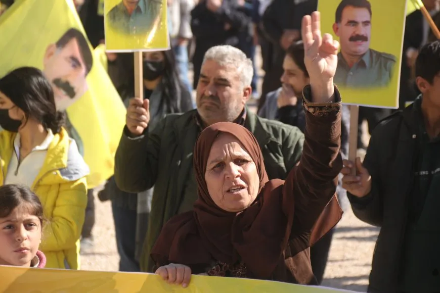 الآلاف في سبع مدن يطالبون بالحرية الجسدية للقائد وبحلّ عادل للقضية الكردية