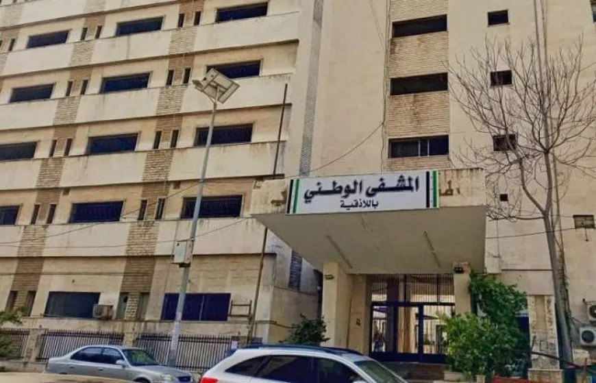 أطباء مقيمون في اللاذقية يحتجون على تدهور الأوضاع المعيشية وتأخر الرواتب