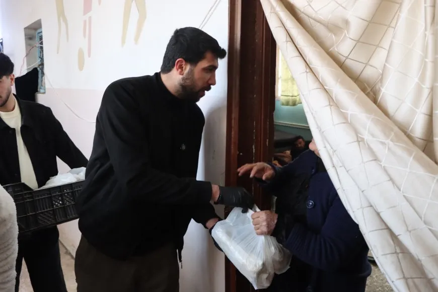 شبيبة ينظمون أنفسهم لتقديم الدعم للمهجرين