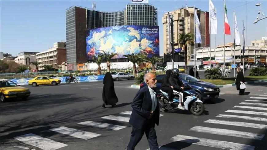 الصين تطلب من رعاياها مغادرة إيران وتحذر من السفر إليها 