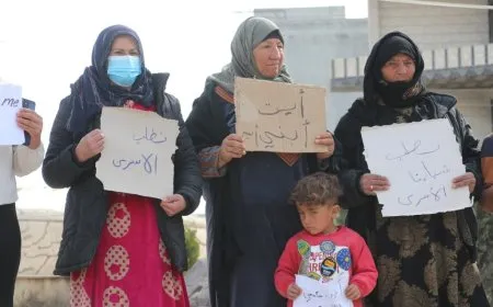 عائلات أسرى مقاتلي كوباني تطالب الحكومة المؤقتة بالإفراج عن أبنائها