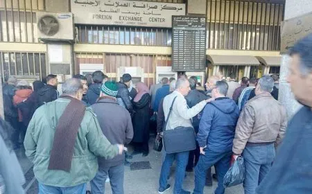 توقف رواتب الموظفين في سوريا بسبب خلل في تطبيق شام كاش