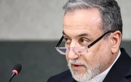 إيران تستبعد التفاوض وتؤكد استعدادها لحرب طويلة مع واشنطن