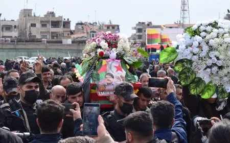 الألاف يودعون السياسي صالح مسلم في قامشلو