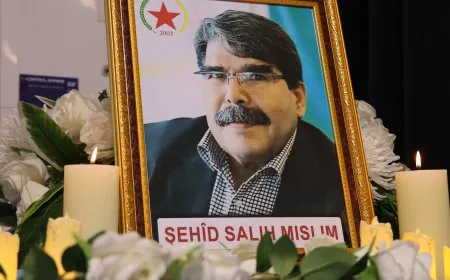 مراسم عزاء للشهيد صالح مسلم في قامشلو وديرك