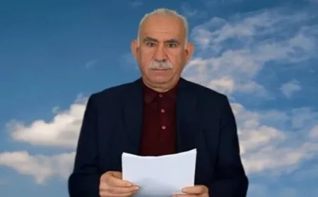 القائد عبد الله أوجلان ومعتقلو إمرالي يلتقون مع عوائلهم ومحاميهم