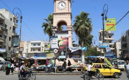 وفاة شخص وإصابة 7 آخرين في حادث سير على طريق إدلب