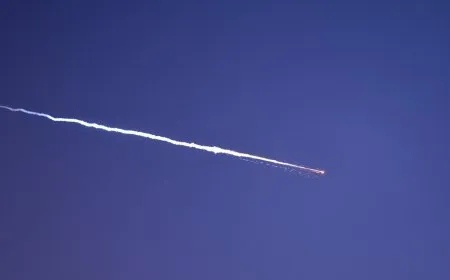 الجيش الإسرائيلي يعلن عن أوّل هجوم صاروخي من اليمن خلال الحرب