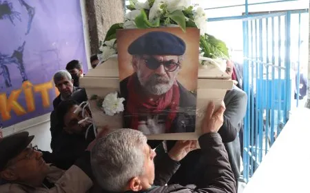 جثمان الشاعر أحمد حسيني يوارى الثرى في عامودا