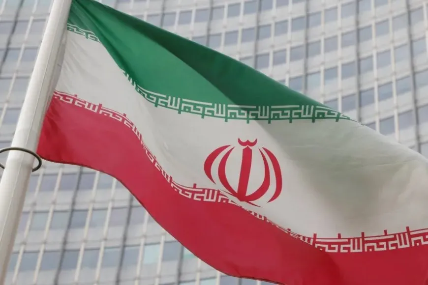 مسؤول إيراني: نقترب من حسم خلافة خامنئي 