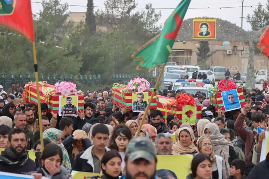 تشييع جثامين أربعة شهداء في مزار الشهيد دجلة بمدينة كوباني