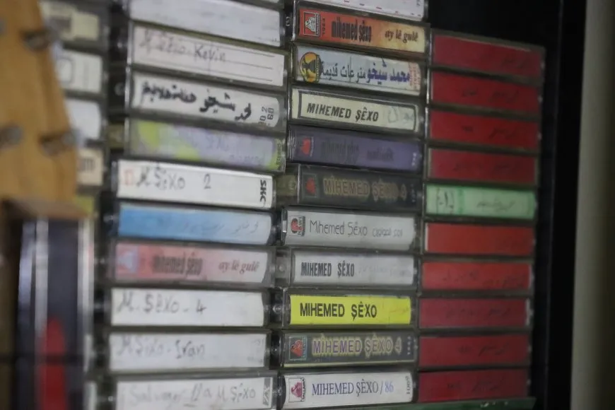 محمد شيخو.. صوتٌ غنّى لكردستان ولم يمت