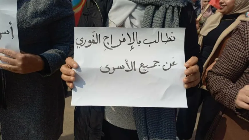 مجالس عوائل الشهداء تطالب بالإفراج الفوري عن الأسرى 